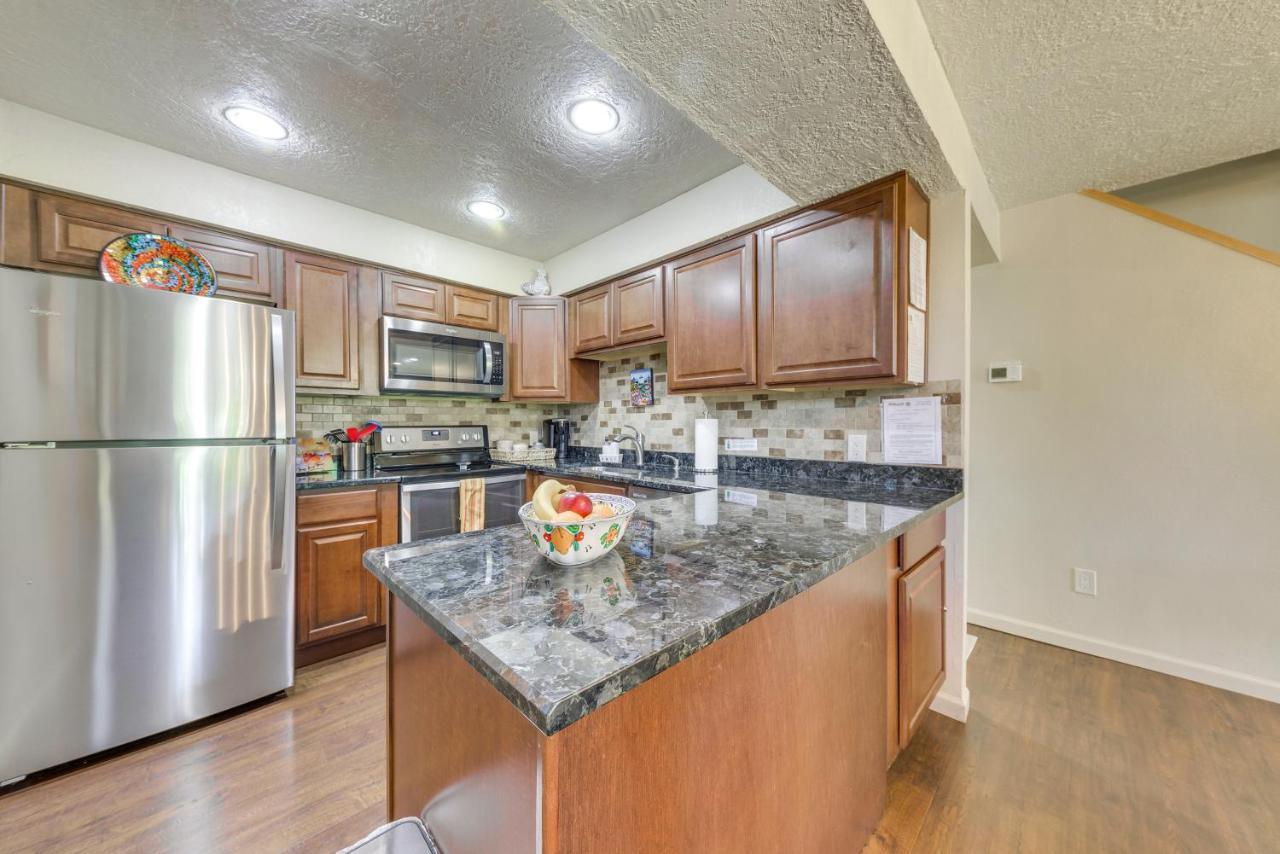 Ruidoso Golf Condo - Patio, Fire Pit And Mtn View! Екстериор снимка