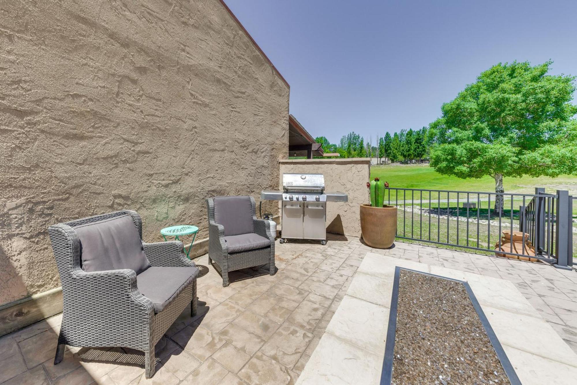 Ruidoso Golf Condo - Patio, Fire Pit And Mtn View! Екстериор снимка